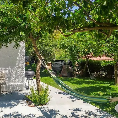 Thalia's Place Tatil Evi