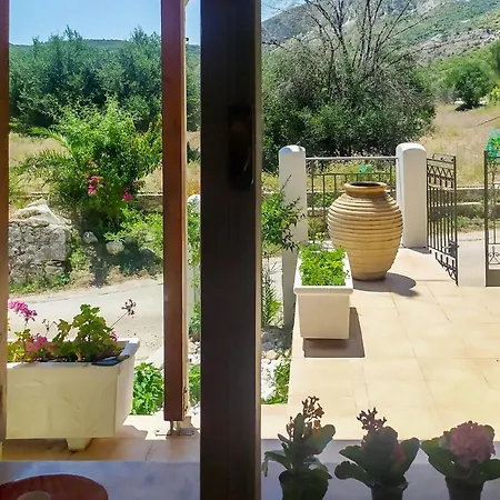 Thalia's Place * Kateleios